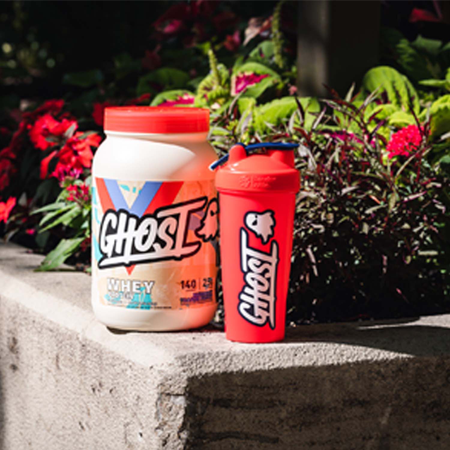 527923 GHOST® Feed savagery around the clock with GHOST Protein
